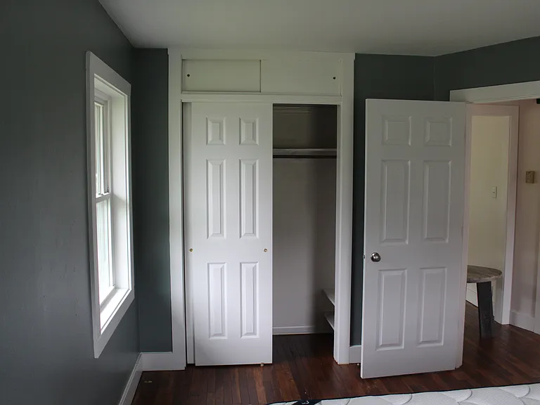 128 S Clark St — Photo 13