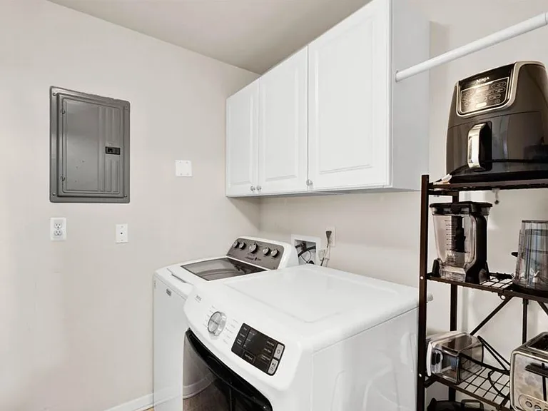 7869 Ambassador Dr — Photo 10