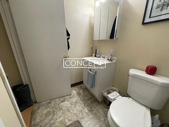5th image of 385 Dorchester St #2B