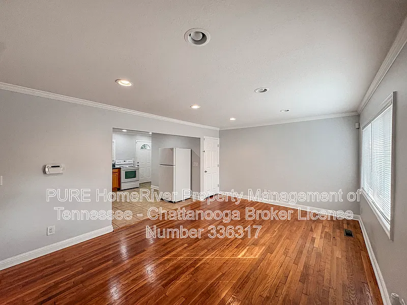6913 Martha Ave — Photo 3