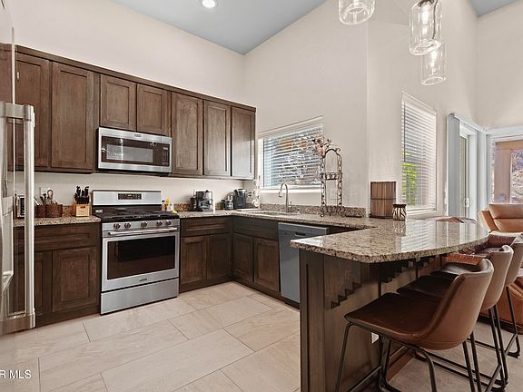 3rd image of 4776 Excalibur Dr #B