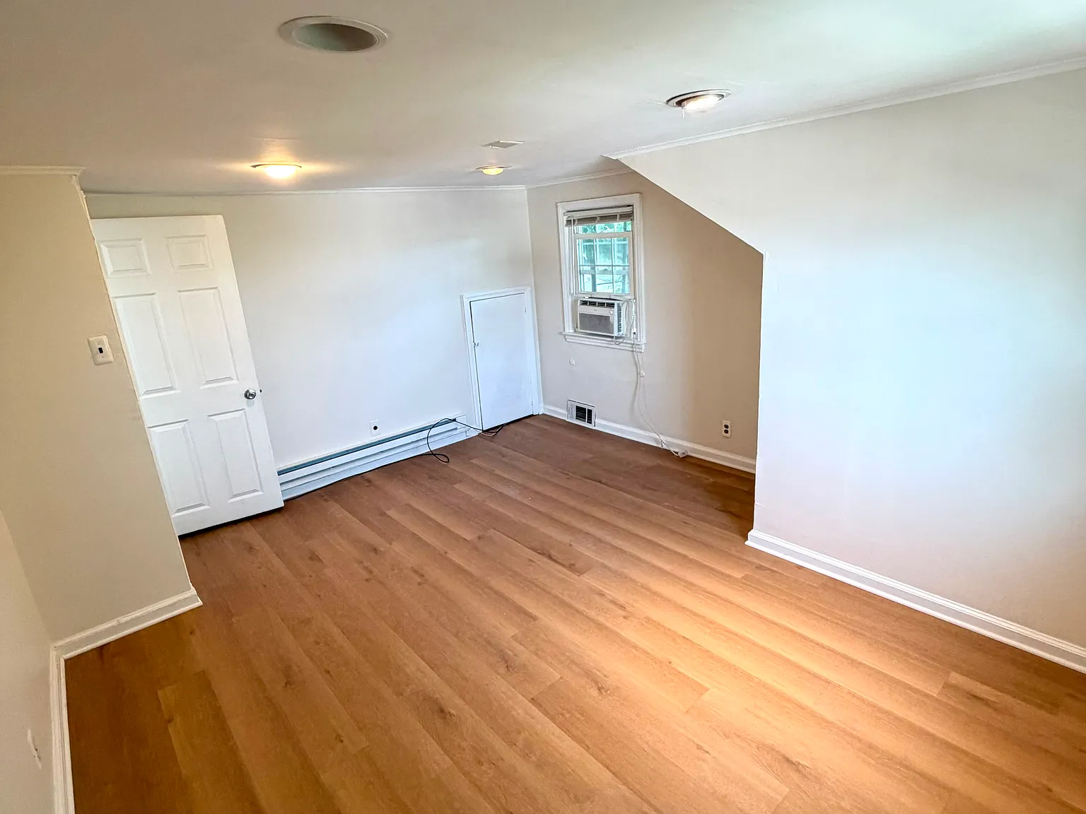 2 bed, $2,200 — Photo 4