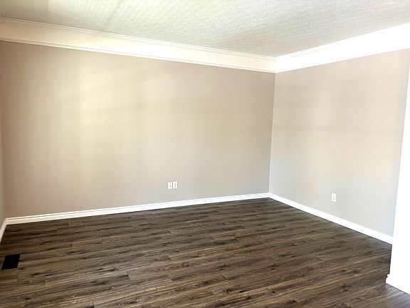 4th image of 6040 Myrick Rd