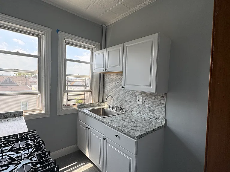 113 Garrison Ave — Photo 14