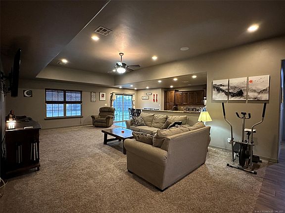 4th image of 1408 Monarch Dr