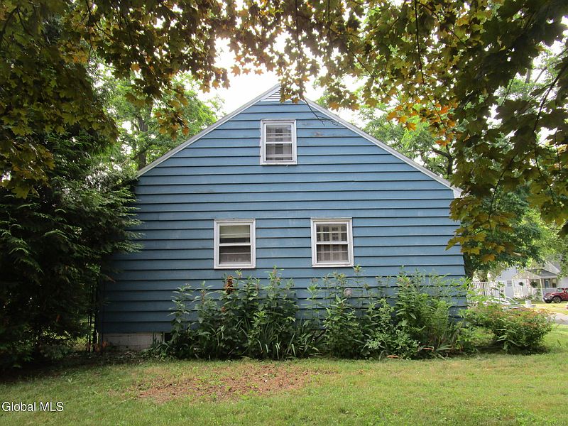 5th image of 16 Knickerbocker Road