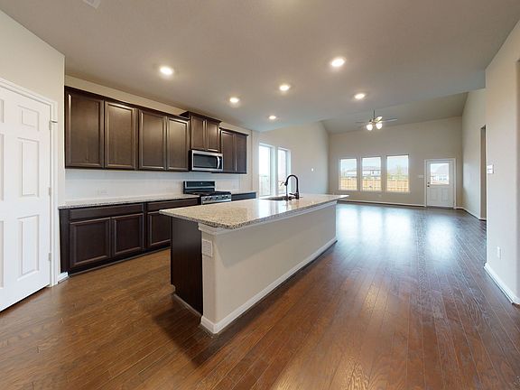 Lago Mar - Jackson Interior Image 1