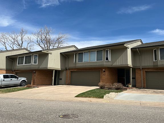 2nd image of 3532 S Hillcrest Dr