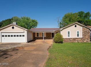 71 N Hampton Ln, Jackson, TN 38305