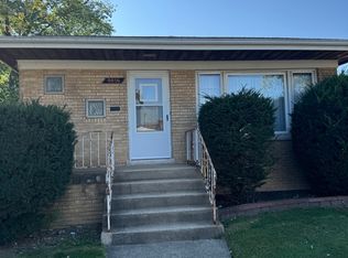 9858 S Muskegon Ave, Chicago, IL 60617