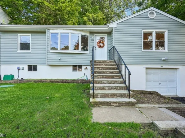 102 Hiawatha Blvd, Oakland Boro, NJ 07436