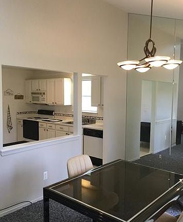 3rd image of 416 Woodvale Dr #1