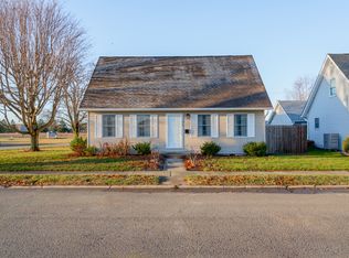 614 S Main St, Fortville, IN 46040