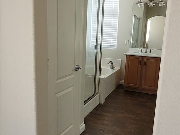 3rd image of 5860 Tuscan Hill Ct
