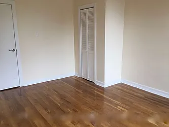 Rented by Weissman Realty