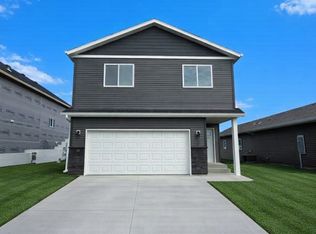 3734 33rd St S, Moorhead, MN 56560