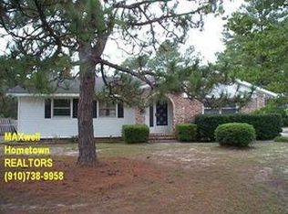 3202 Glenmore Dr, Hope Mills, NC 28348