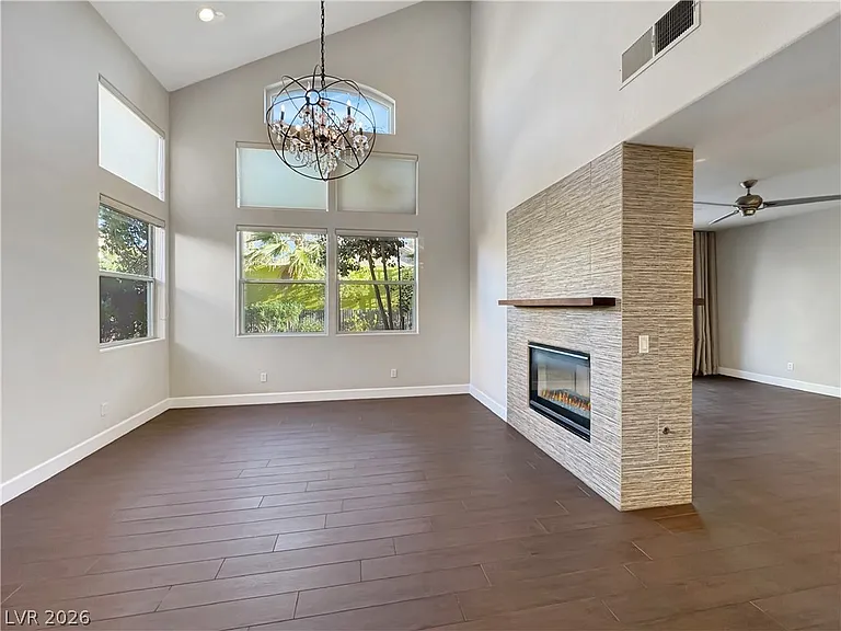 1352 Fox Acres Dr — Photo 8