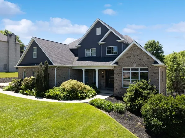 1010 Augusta Cir N, Irwin, PA 15642