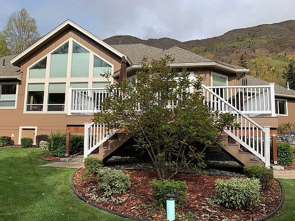 4th image of 10050 Stewart Dr