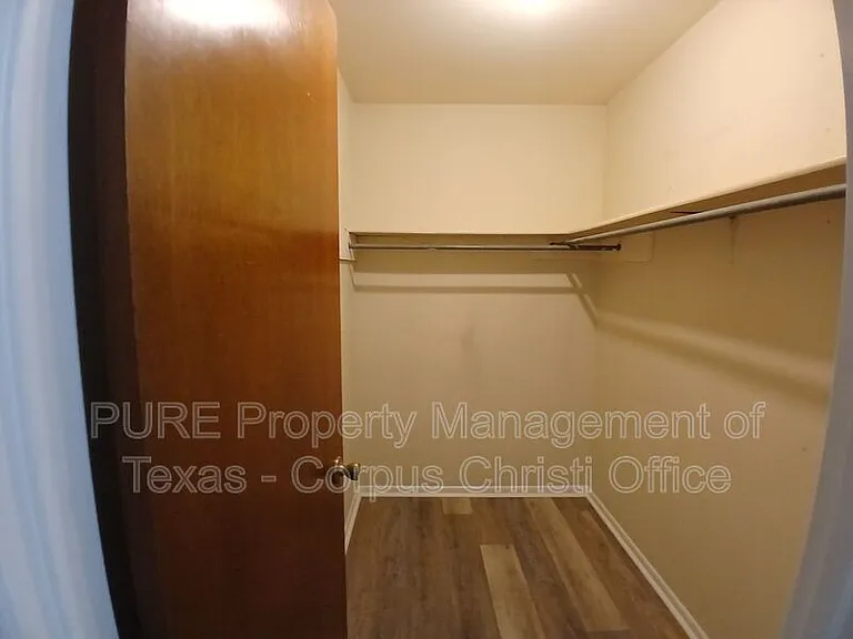 5001 Middlecoff Rd #1A — Photo 20