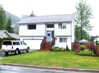 8554 Forest Ln, Juneau, AK 99801