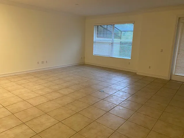 6424 Montana Ave — Photo 4