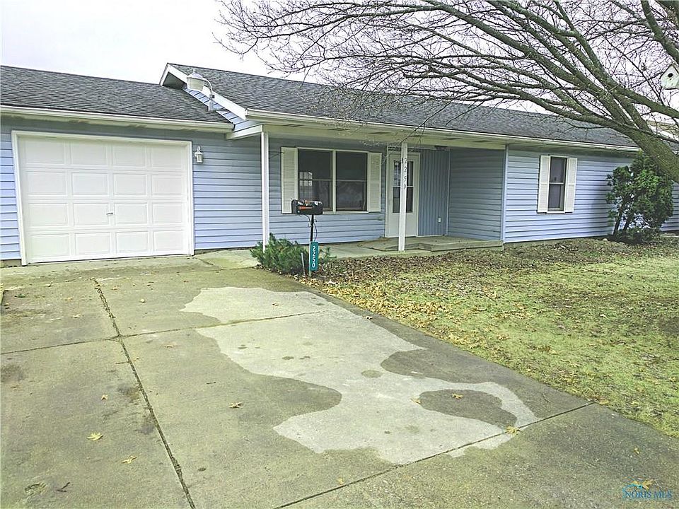 1st image of 2250 Royal Oak Ave