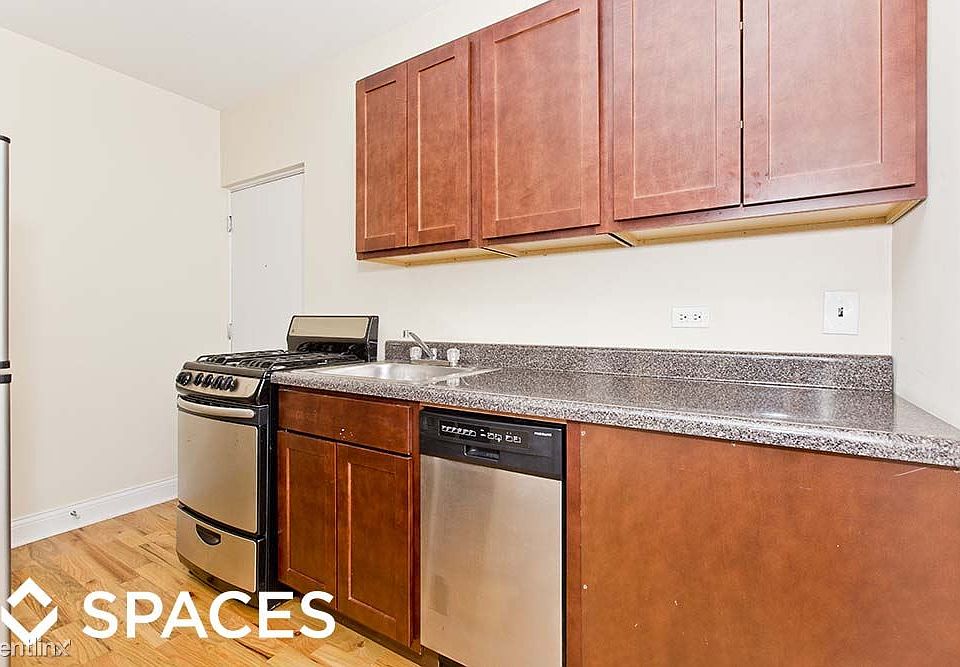 1st image of 823 W Cornelia Ave APT 118A