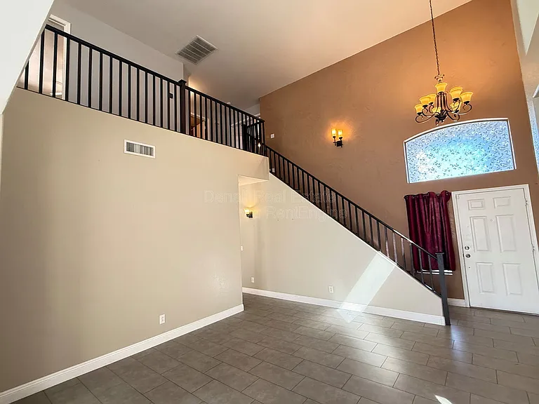6425 W Desert Hollow Dr — Photo 5