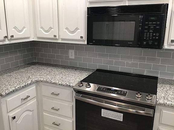 2nd image of 6708 Ridgewood Dr