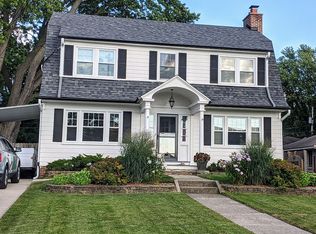 228 Park Ave, Pewaukee, WI 53072