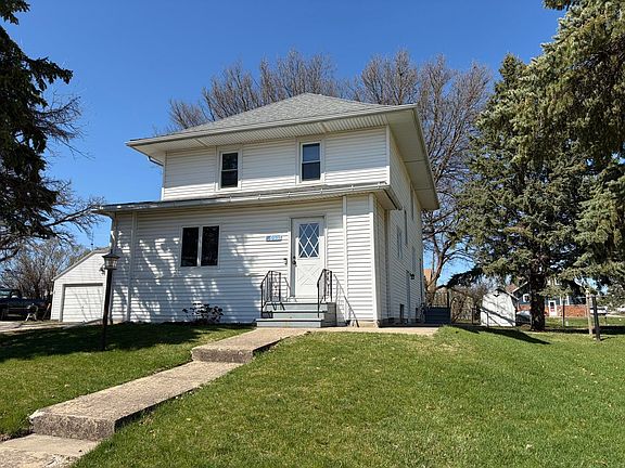 5th image of 605 E 6th St