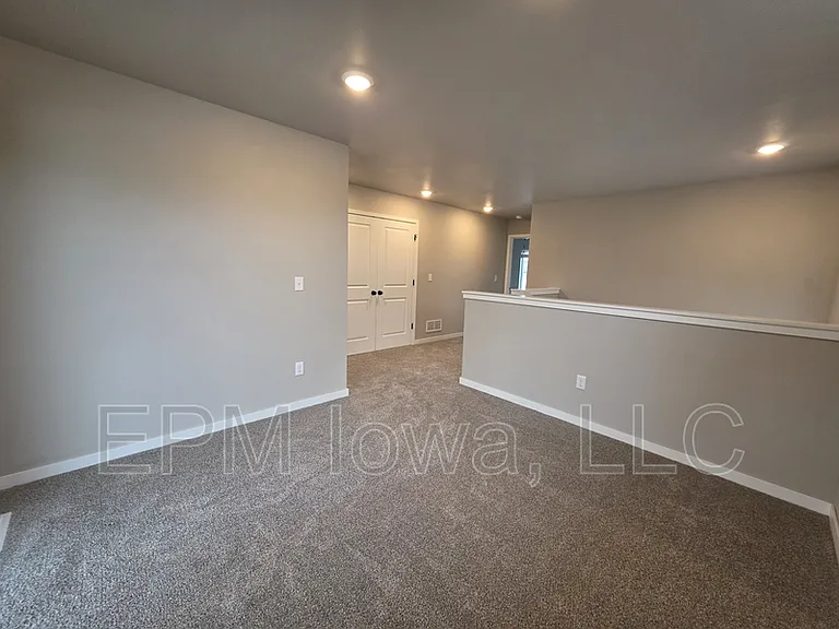 2309 Water Tower Pl — Photo 7