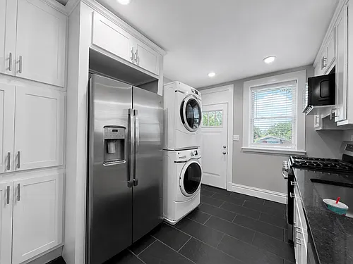 6535 Clayton Ave — Photo 3