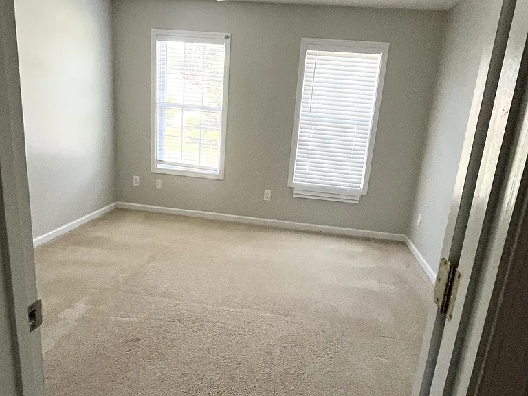 3051 Lexington Ave — Photo 11