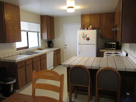 2nd image of 304 5th St