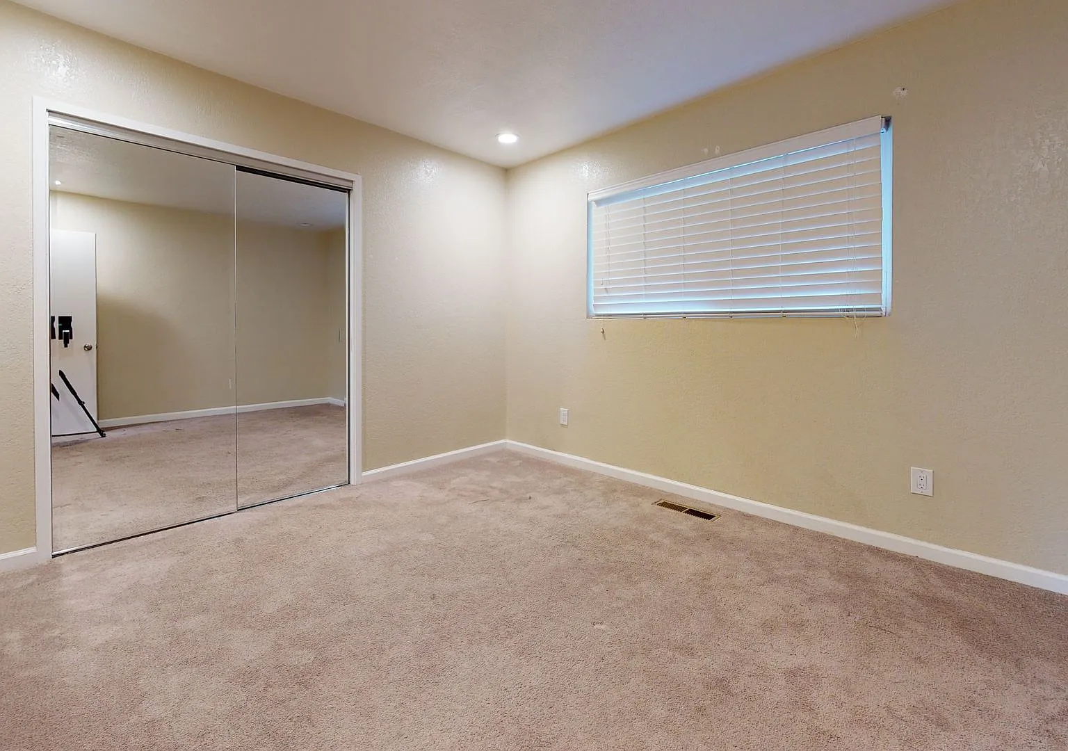 2 bed, 1.0 bath, 700 sqft, $2,850 — Photo 1
