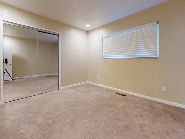 802 Sunset Dr APT E, Pacific Grove, CA 93950