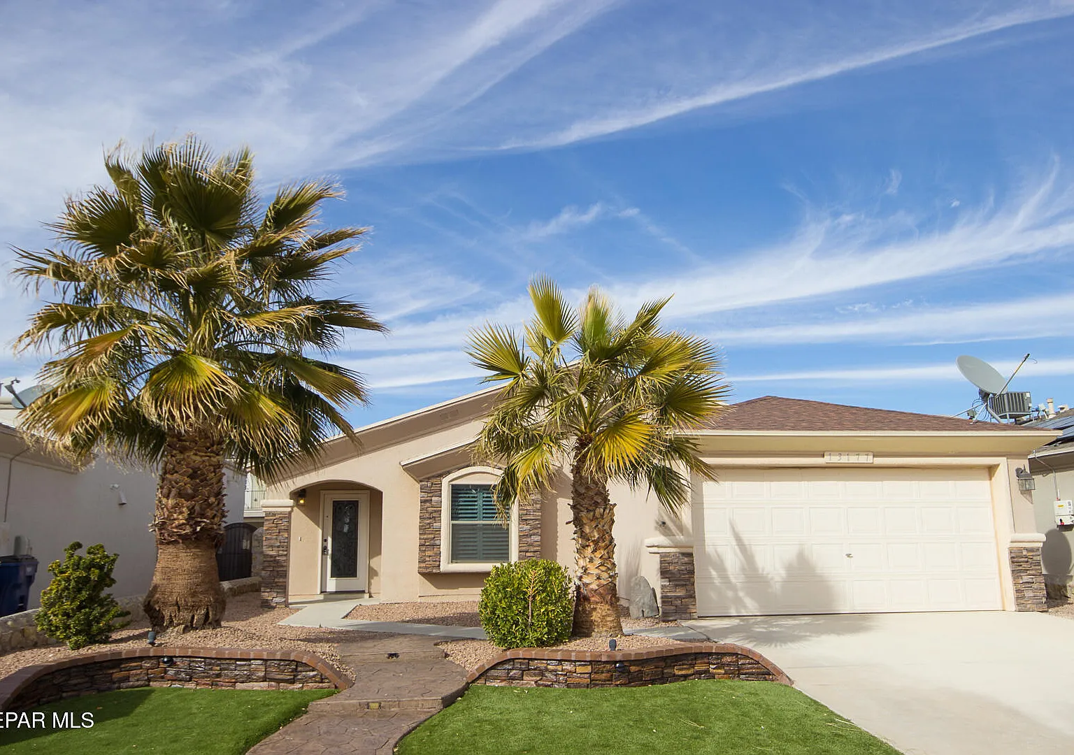 4 bed, 2.0 bath, 1552 sqft, $1,700 — Photo 1