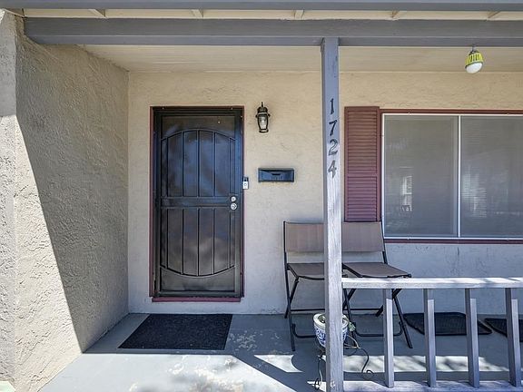 3rd image of 1724 Willow Ave