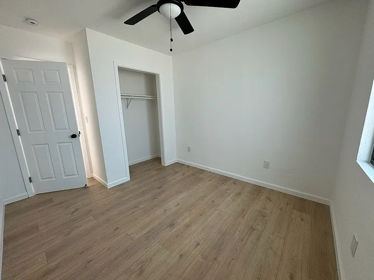 1016 Cedar Brk — Photo 8