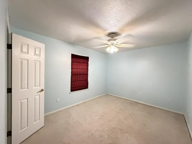 3950 Ridgewood Dr — Photo 12