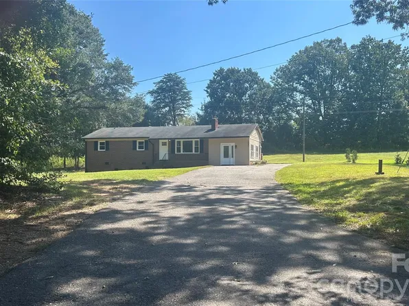 1081 Redleaf Trl, Lincolnton, NC 28092