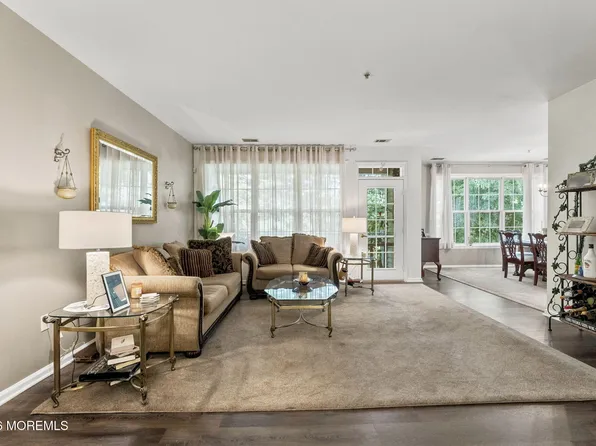 556 Saint Andrews Place, Manalapan, NJ 07726