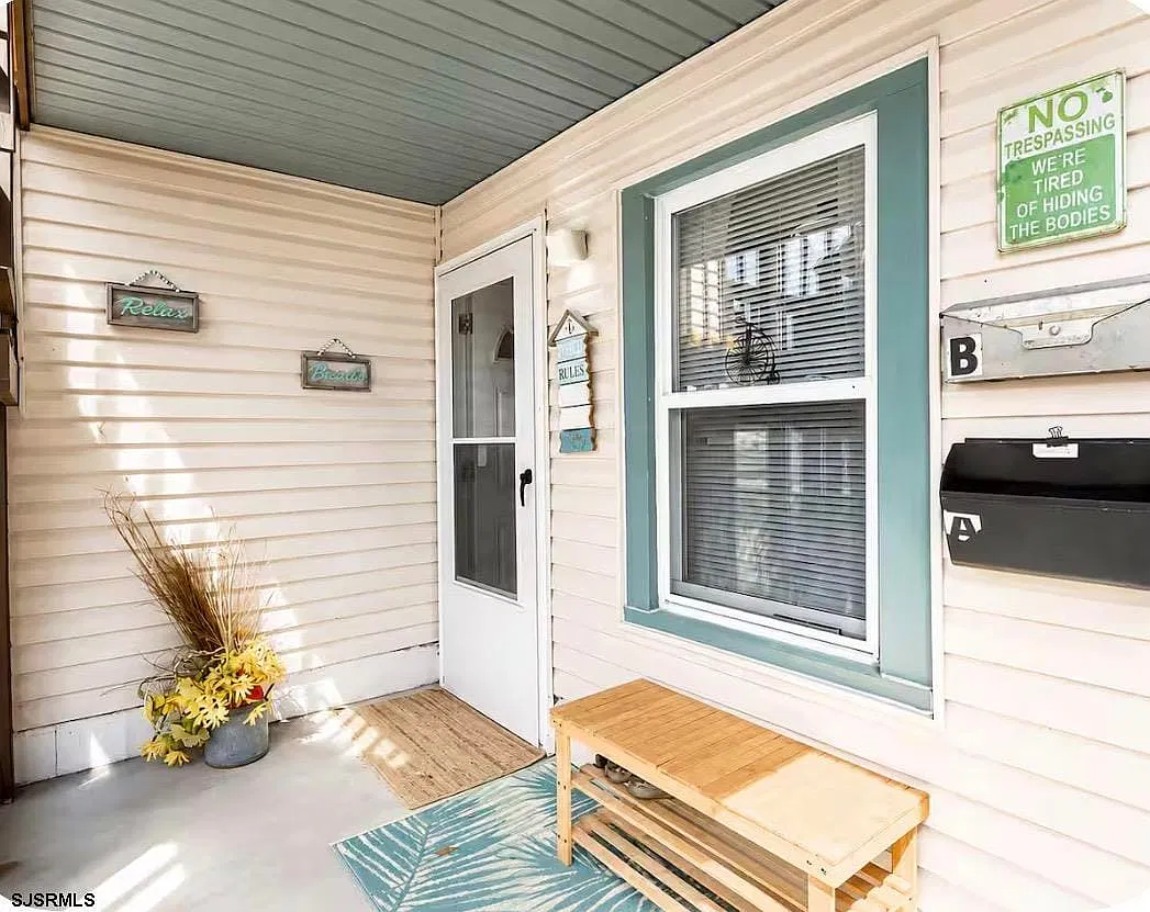2 bed, 1.0 bath, $1,395 — Photo 3