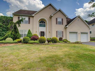11 Dominic Dr, Monroe Township, NJ, 08831