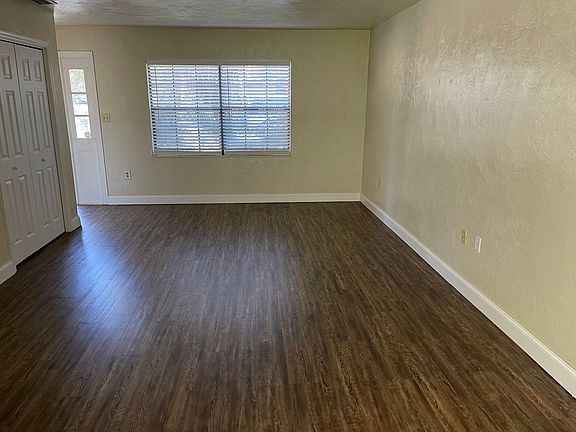 4th image of 2630 Old Bainbridge Rd #C