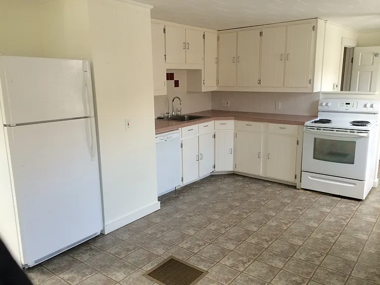 235 Union St #1 — Photo 2