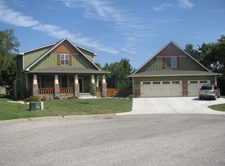 1008 Koester Ct, Winfield, KS 67156